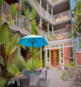 Cohousing-Quayside-Village-connectcohousiing.files.wordpress.com-2014-01-quayside-court-yard